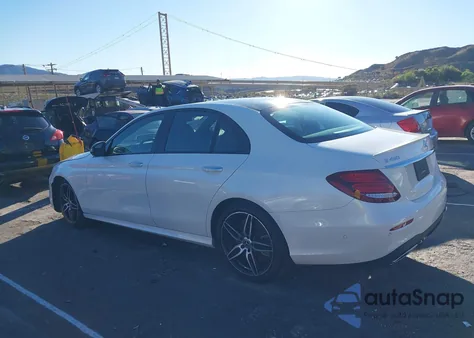2020 Mercedes-Benz E 450 4Matic z USA, uszkodzony, nr VIN WDDZF6JB6LA721937